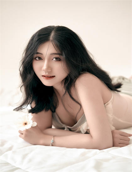 【专业影评】专业影视分析师带你了解《孤女皇后》的文化内涵与社会意义